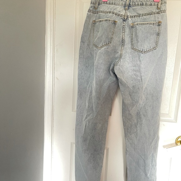 Misguided high rise mom jeans - Picture 3 of 3